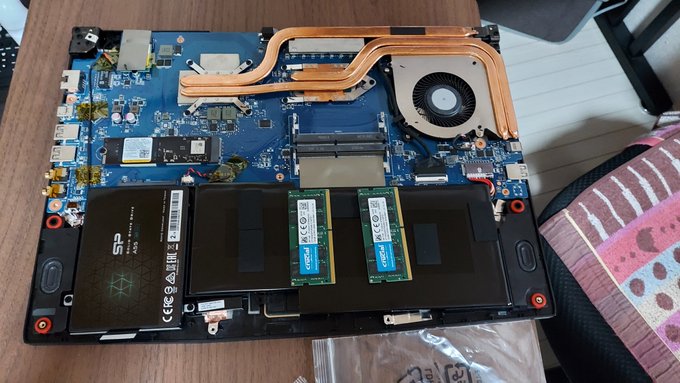 実質8万円　ゲーミングノート MSI GF63買いました  まずはリカバリーディスク作成  デフォのRAMは Samsung製 部屋に転がってたRAM 16GBx2 SSD 2TBぶっこんだところです  それなりにサクサクです 環境作ったら　動画さっさと作ってアップします  まだ　腰いてぇ！<a href="/tag/ad"class="tags"><span>#ad</span></a>