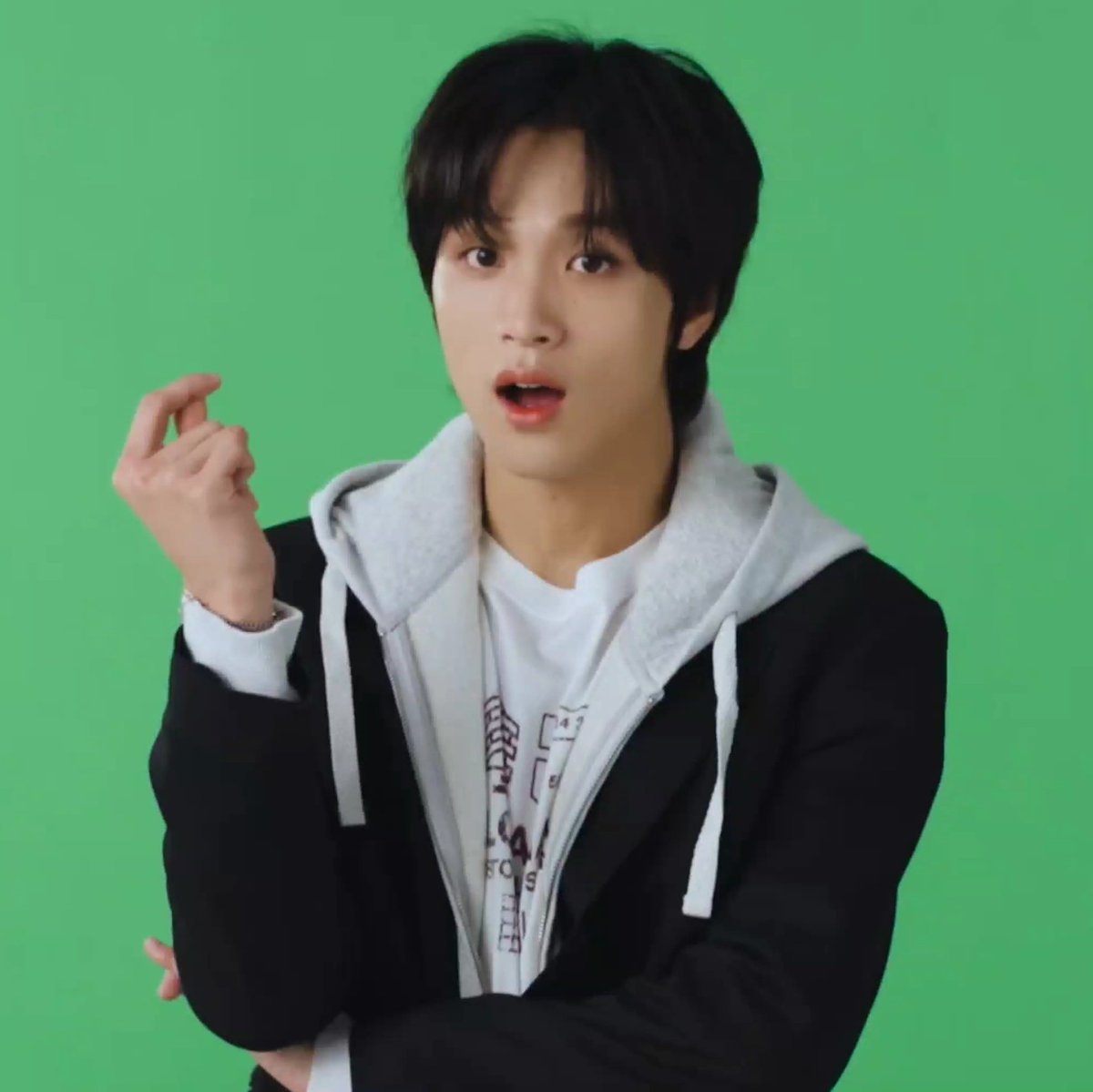 haechan_chanhae's tweet photo. 이건 대학생 해찬인가요ㅠ https://t.co/V5AyO2p5uk