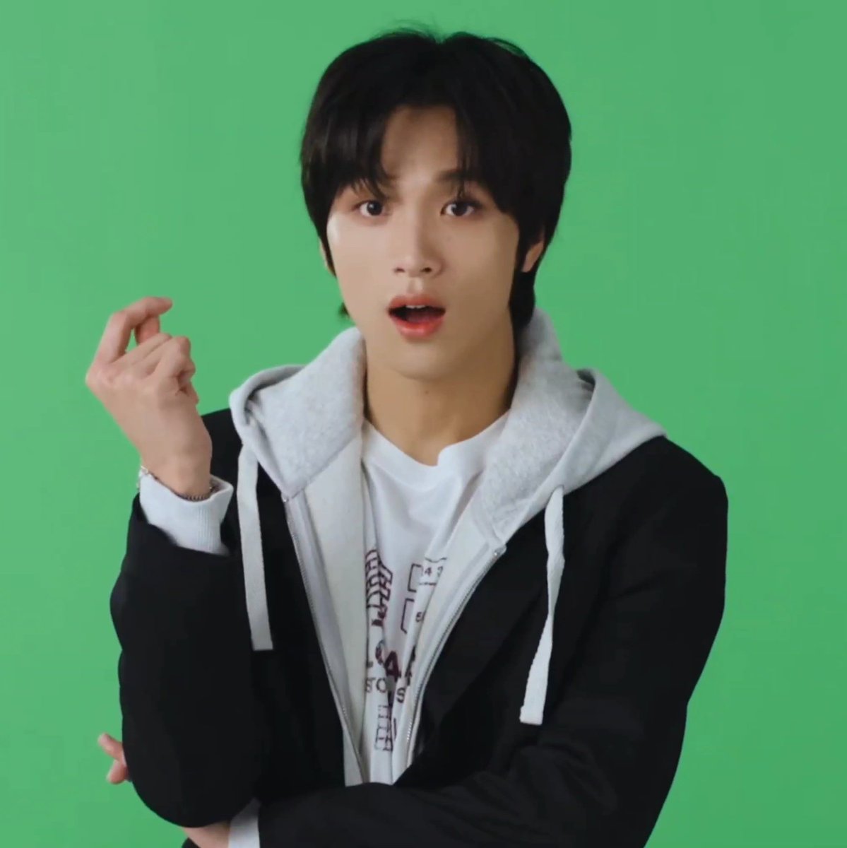 haechan_chanhae's tweet photo. 이건 대학생 해찬인가요ㅠ https://t.co/V5AyO2p5uk