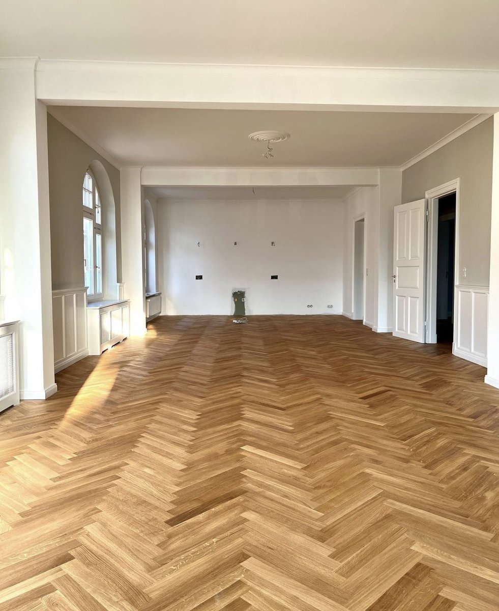 cqfloorings's tweet photo. Before Or After?! @cqfloorings 
#floor #flooring #melbourne #cqflooring 
https://t.co/RTvcUS8KvY https://t.co/pxNlAl6QxC