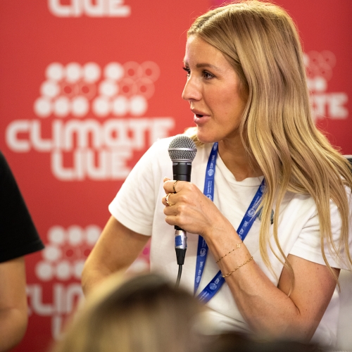MusicNewsWeb's tweet photo. Ellie Goulding receives honorary Conservation Award - #elliegoulding @elliegoulding #ThePerfectWorld https://t.co/qd5l0byyKL https://t.co/oeycwUu2hy
