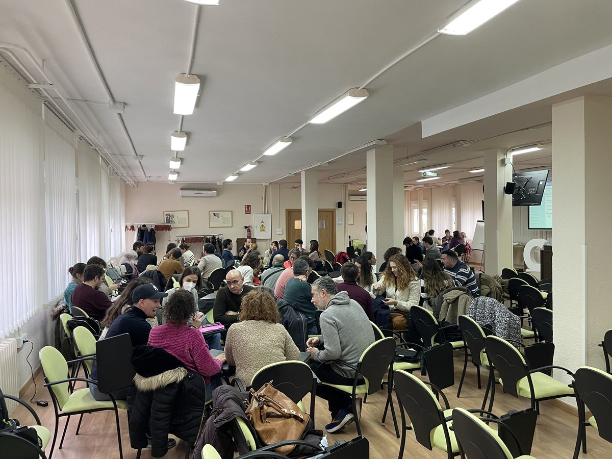 Saludigital_edu's tweet photo. Emocionantes las jornadas de ayer de #funcionariosenpracticasjaen en el @CEPJAEN1 Agradecimiento a la organización y al compromiso de los participantes durante el taller. ¡La #saludigital es muy importante!  #descansosinteligentes https://t.co/IpalCmP9Er
