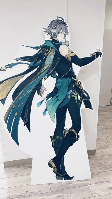 アニメイトに居たイケメン名前わからないけど良き 