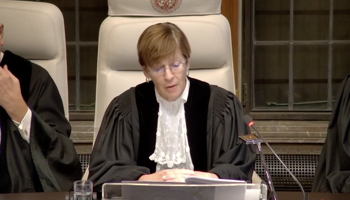 DAWNmenaorg's tweet image. 🌍 The ICJ, under Article 74, could issue provisional measures by the end of January. Regardless of possible provisional measures, the case will proceed, and could span several years, through various legal stages. #ICJProcedures #LegalProcess