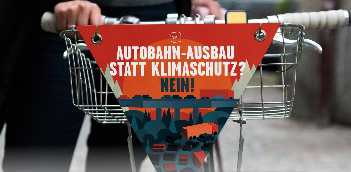Autobahn-Ausbau statt Klimaschutz? In einer grossen Allianz haben wir heute das Referendum gegen den CHF 5,3 Mrd. teuren Autobahn-Bauwahn eingereicht. Autobahnen auf übertriebene und überteuerte Weise auszubauen, gefährdet das Erreichen der Klimaziele. 
👉 sp-ps.ch/artikel/refere…