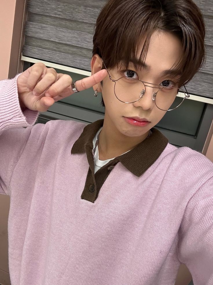 toniton1221's tweet photo. Anthonny Iinuma - Half 🇵🇭🇯🇵, Davaoeño, can speak &amp; understand Filipino/Bisaya; Joined and represented 🇵🇭 in Produce 101 Japan S2 &amp; Boys Planet. He is now the Leader and Main vocalist of the group @TOZ_YYent. ❤️ #Kpop #Jpop #Pinoy https://t.co/dT7la5vgsJ