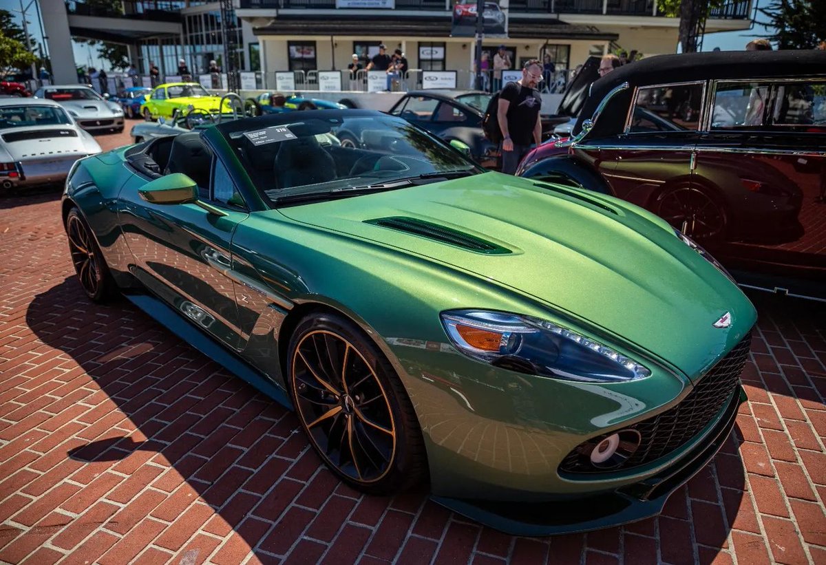 CarManToday's tweet photo. Really wild spec 
#AstonMartin #Vanquish #Zagato #Volante #ZagatoVolante #VanquishZagato #VanquishZagatoVolante #V12 #AstonMartinZagato #AstonMartinVanquish #AstonMartinVanquishZagatoVolante #RMSothebys #CarWeek #CarWeek2023 #CarWeekForever #FrimAutos https://t.co/ZQxbmyRnGJ