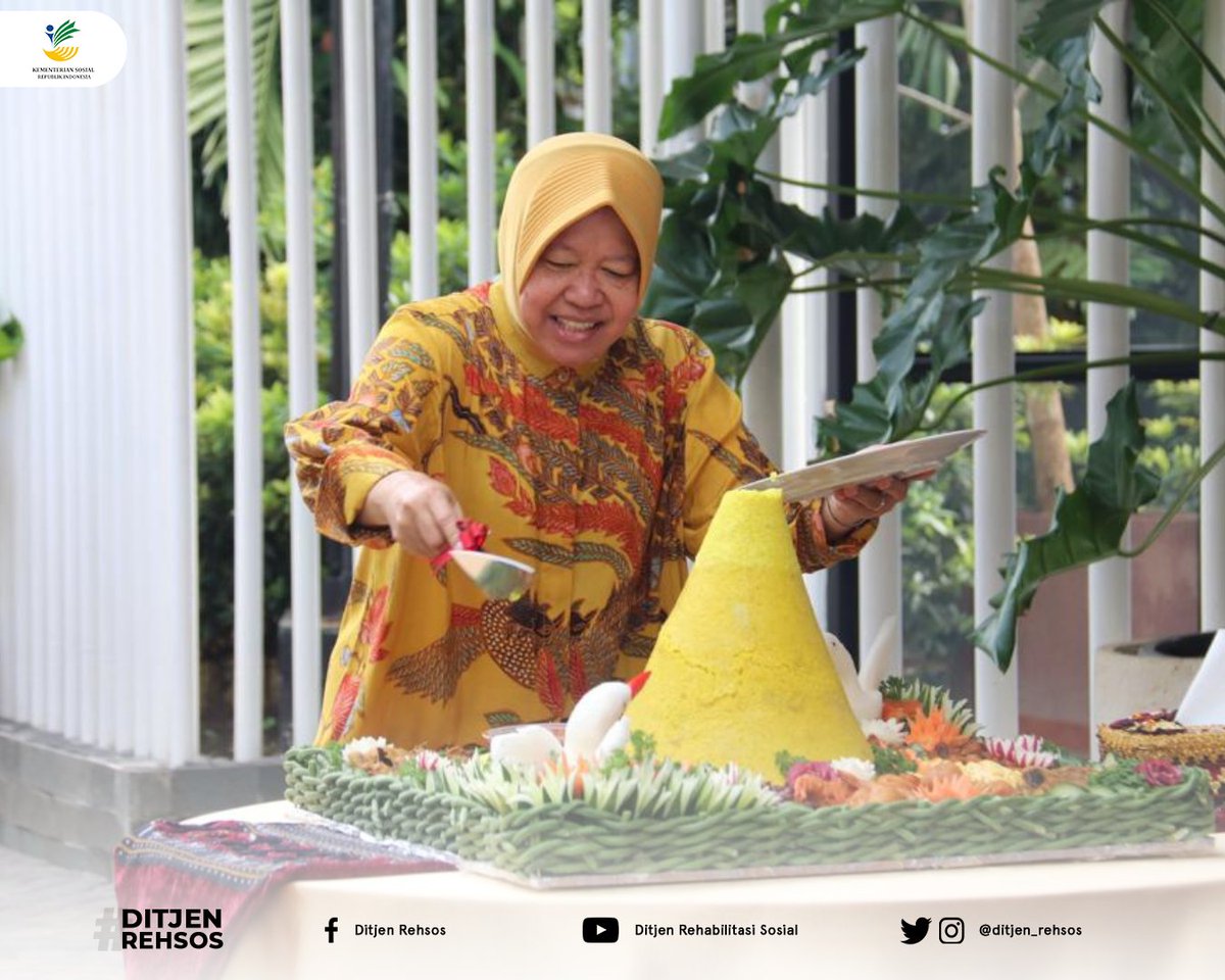 DITJEN_REHSOS's tweet photo. Peresmian Drop Box (Layanan Penerimaan Surat/Dokumen) oleh Menteri Sosial Tri Rismaharini di Area Parkir VIP Kementerian Sosial RI (11/01/24) https://t.co/iWXUlm9l3R