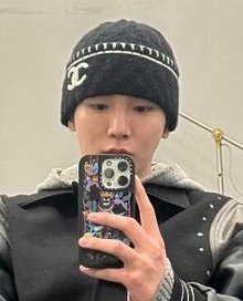 mmiinnkkeeyy's tweet photo. 밍키 폰케 개사귄다 우땨땨 ♡
ㄴ커플폰케인가요?
ㄴ아니요 개인적으로 사귄다고 생각해서요 https://t.co/3DzOY5matY
