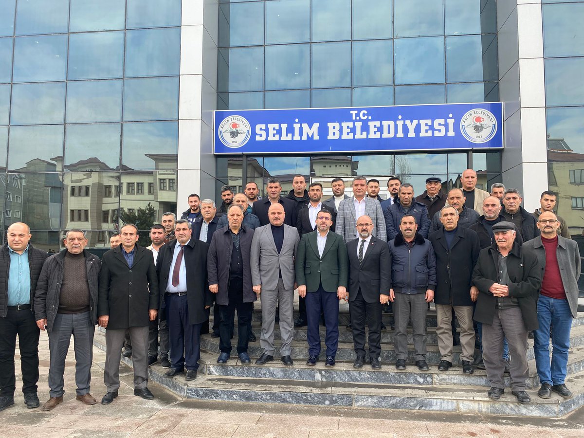Ademcalkin's tweet photo. 📍AK Parti Selim İlçe Başkanlığı

Selim İlçe Başkanlığımızı ziyaret ederek İlçe Başkanımız Zekeriya Yurdalan, Belediye Başkanımız Coşkun Altun ve İlçe Yönetimimiz ile bir araya gelerek;
♦️ 31 Mart Yerel Seçimleri,
♦️ Teşkilat faaliyetlerimiz,
♦️ Selim ilçemizde yürütülen çalışmalar,
♦️ İlçemizin gelişmesi için önümüzdeki dönemde yapabileceklerimiz hakkında istişarede bulunduk.
Başkanımıza ve teşkilatımıza hizmetlerinde başarılar diliyorum.
#SelimİçinCanlaBaşla
