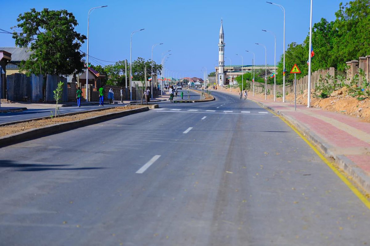 Inaugurated new asphalt roads in Kebridahar town as part of our region’s urban development agenda.