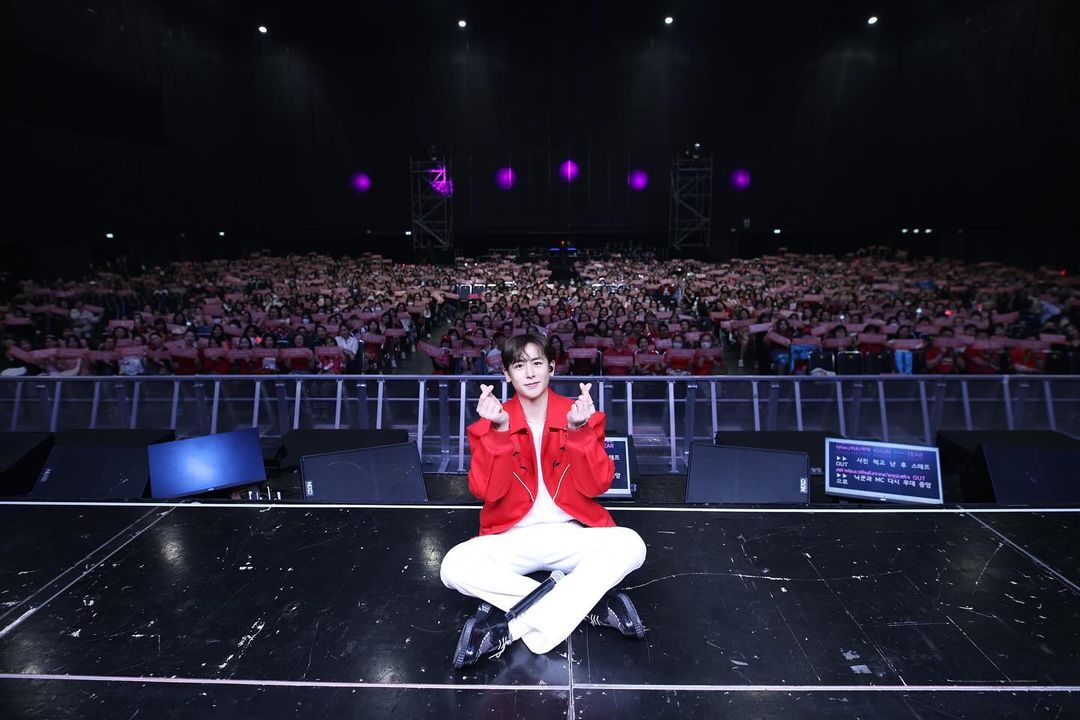 2pmalways's tweet photo. [real_2pmstagram]
Happy and exciting Happy Khun-Year~❤️

#Hottest #ThankYou #ForKeeping
#TheRedDressCode ❣️

https://t.co/e3horSjXpK https://t.co/axOxyITPJf