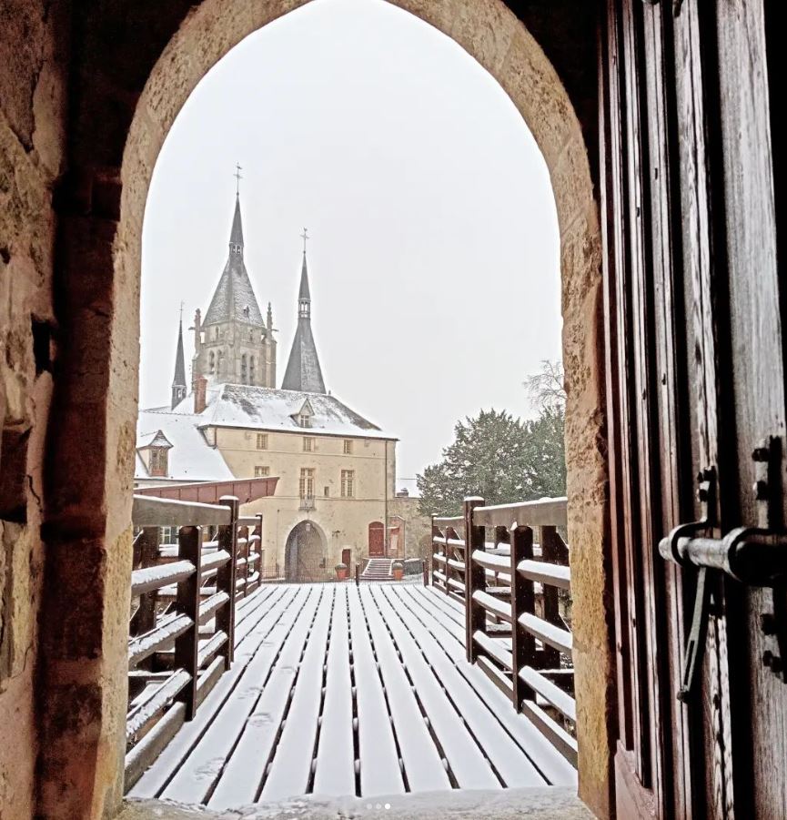 Château Dourdan tweet media