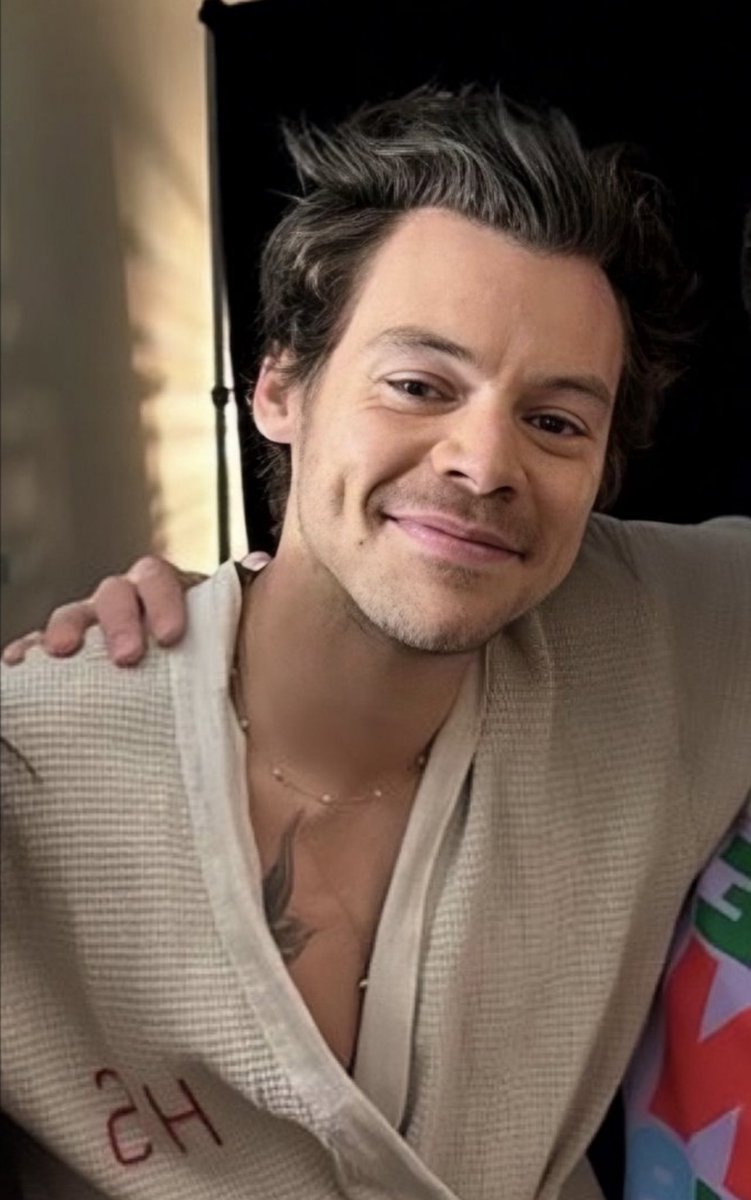 solongdeareader's tweet image. i’m not going crazy right…