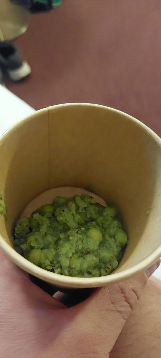 omgelvis's tweet photo. Hi @pieminister can you please tell me if its standard to charge 4 quid for 1 spoonful of peas, or just your Derby restaurant that rips people off? 🤯 15 quid spent on mash, peas and broccoli and wouldn't even fill a mouse's teacup! Aww https://t.co/gqJD5m8xq0