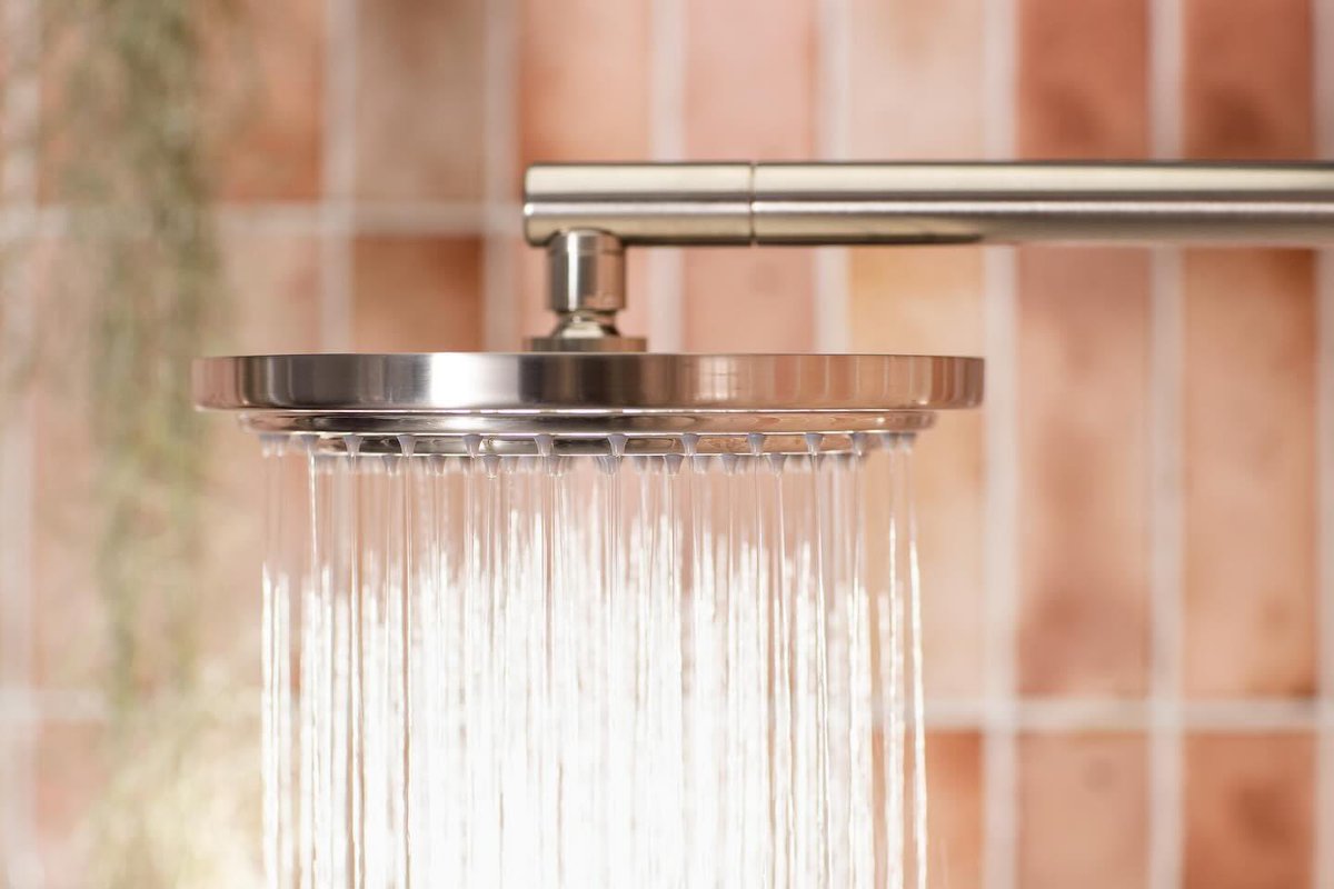 SwadlingUK's tweet image. What better way to kick off your morning than an invigorating shower!

Our Illustrious Deluge On Wall Arm is a generous 227mm and has easy clean nozzles. The subtle Brushed Nickel finish adds a touch of elegance. 

Instagram.com/swadlingbrassw…

#delugeshower 
#brushednickel