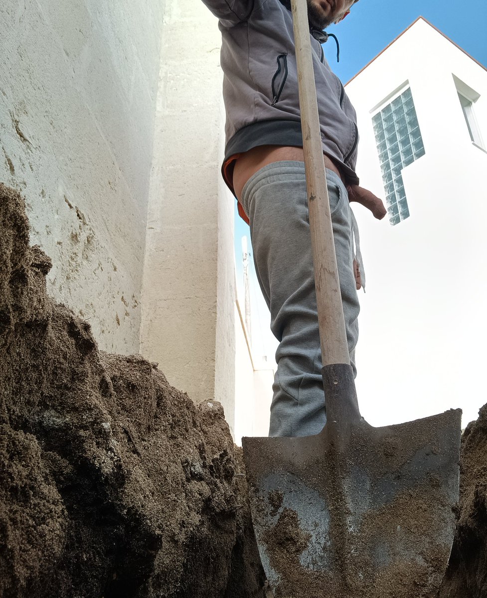 piedi48's tweet photo. Oggi lavori duri 😊 https://t.co/WsXMmtlfDJ
