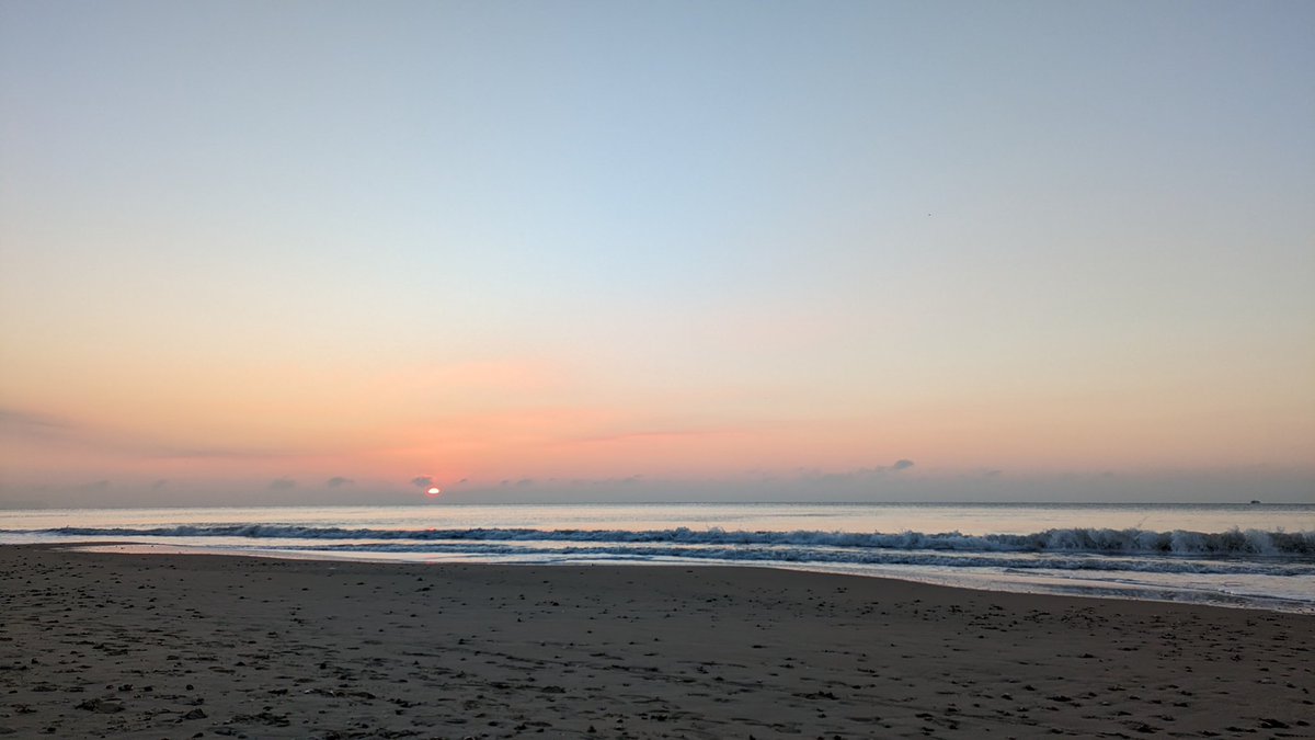 hazmac73's tweet photo. Leave only footprints.... #Sunshinebear #BeExcellentToEachOther https://t.co/Yd63CjwD0F