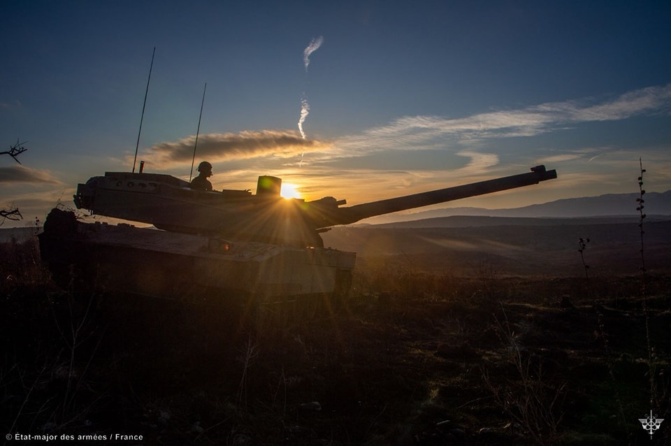 armeedeTerre's tweet image. 📢 Besoin de nos spécialistes en identification 👋 !

Qui peut nous donner le nom de ces 4 matériels actuellement déployés sur la #MissionAigle en Roumanie 😎 ?
#MissionsOps #MatosTerre