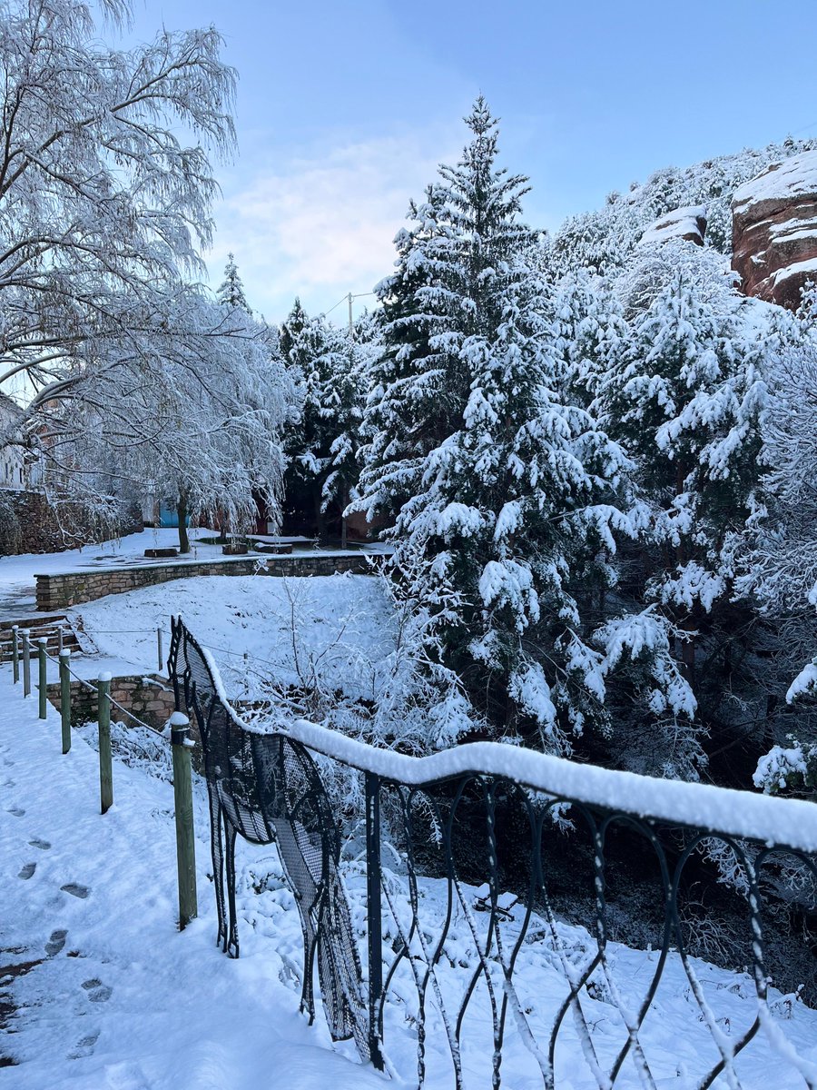 checa_comision's tweet photo. Amanece en Checa 🤩❄️

📷 Pilar Ramiro.

#Checa #altotajo #pnat #españavaciada #Guadalajara @SerGuadalajara https://t.co/iIm0EYaEl6