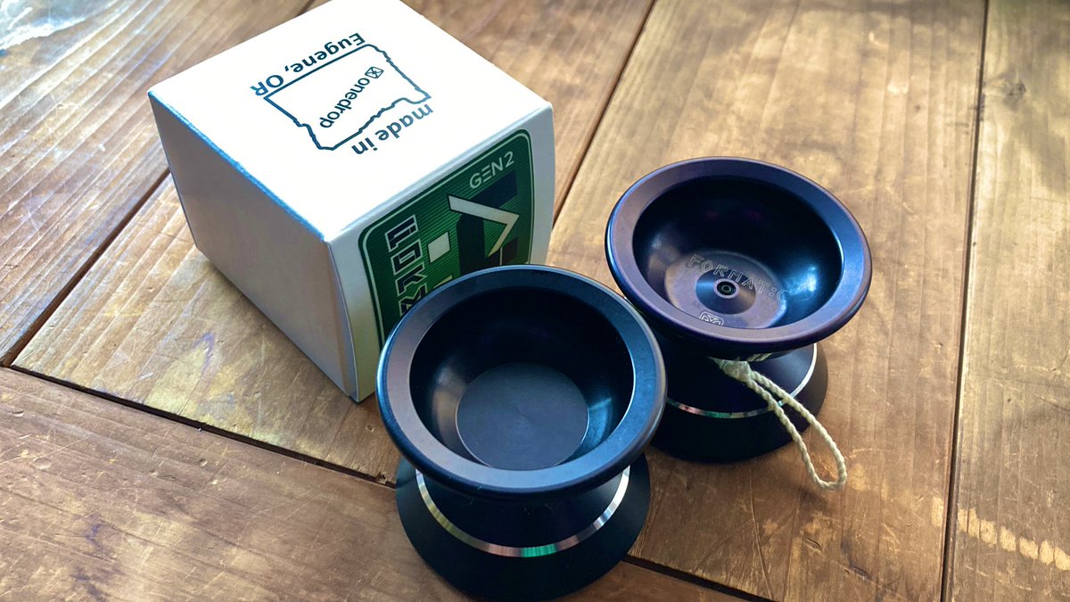 TKC06923247's tweet image. 新旧フォーマットC
個人的には新の方が癖強。
あと箱のonedropがシールからプリントになってる。
#onedrop
#formatc