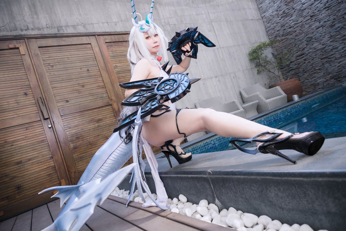 Lingdong0314's tweet photo. FGO /
メリュジーヌ(妖精騎士ランスロット) 〔Ruler〕

#妖精騎士ランスロット
#妖精騎士ランスロット〔Ruler〕
#fgo

Coser Lingdong 凌冬 https://t.co/838wag4eOh
