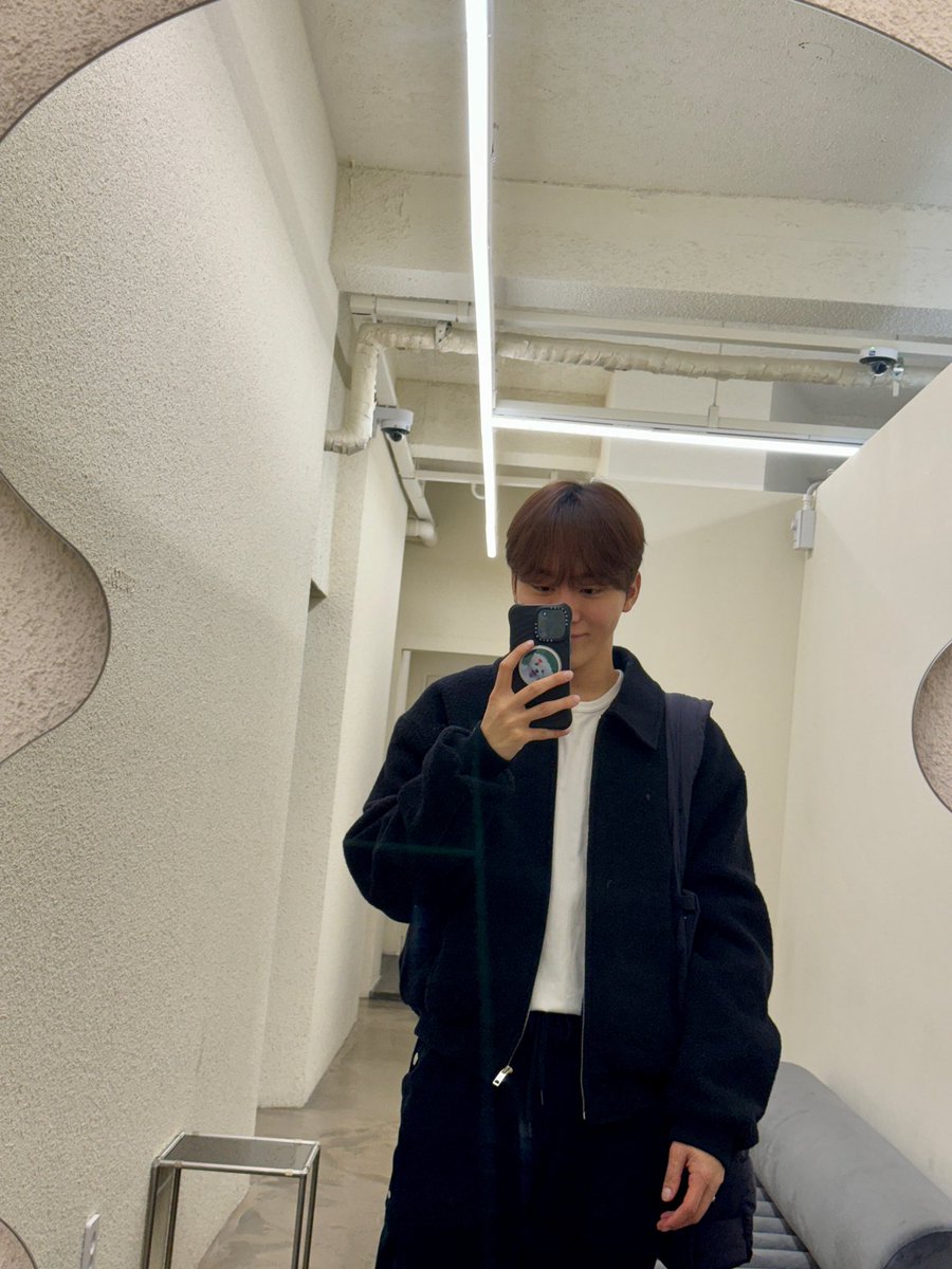 240111 #승관 Weverse 🌟 

i’m going to hurry before the plane takes off ㅎㅎ i’ll have a safe trip to the Philippines 🥰🥰