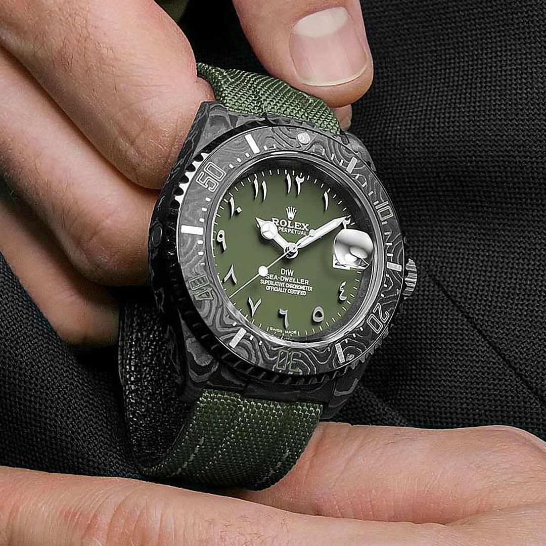 WORLDTIMER_'s tweet photo. NTPT Carbon Rolex DiW Sea Dweller HUNTER ARABIC (Retail:EUR 43.990)
Price & Watch Details: https://t.co/6uba6CMiDr
碳纖 勞力士 海使型
#RolexDiW #seadweller4000 #audemarsPiguetdiver #greenRolex #GreenSub #greendialwatches #greendialwatch #rolexgreenSubmariner #GreenSubmariner https://t.co/W6mxPqo0wJ
