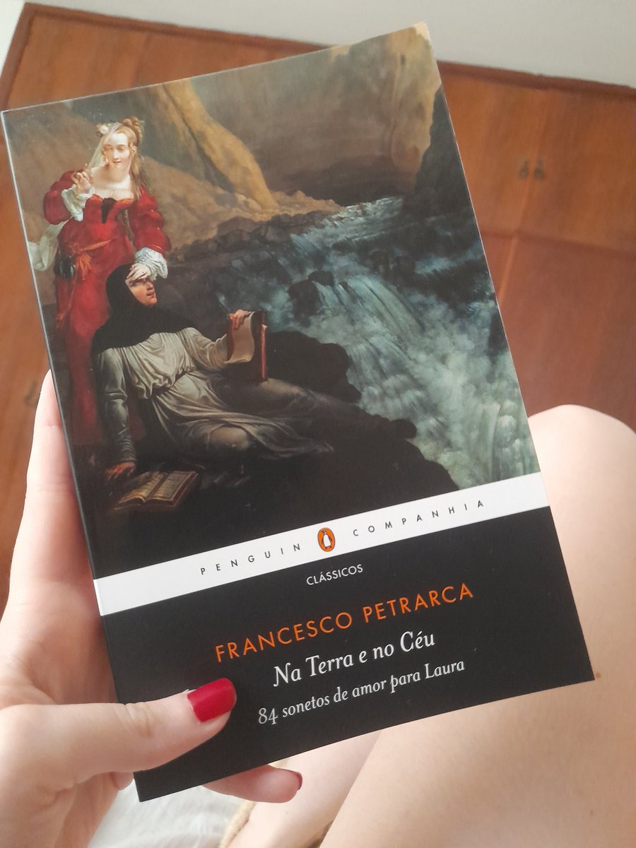batgaladriel's tweet photo. indo ler o livro do meu maior fã https://t.co/5OKZ2YfOnH