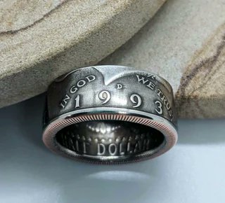 Charlie92560002's tweet photo. https://t.co/Jdf8lc1V8R
#coinjewelry
#coinring
#coinringusa
#jfk
#mensring
#usacoinring
#personalizedgifts
#giftsforhim
#1993coinring
#30thbirthdaygift
#uniquecoinjewelry
#vintagering https://t.co/VL1Q7zFa1w