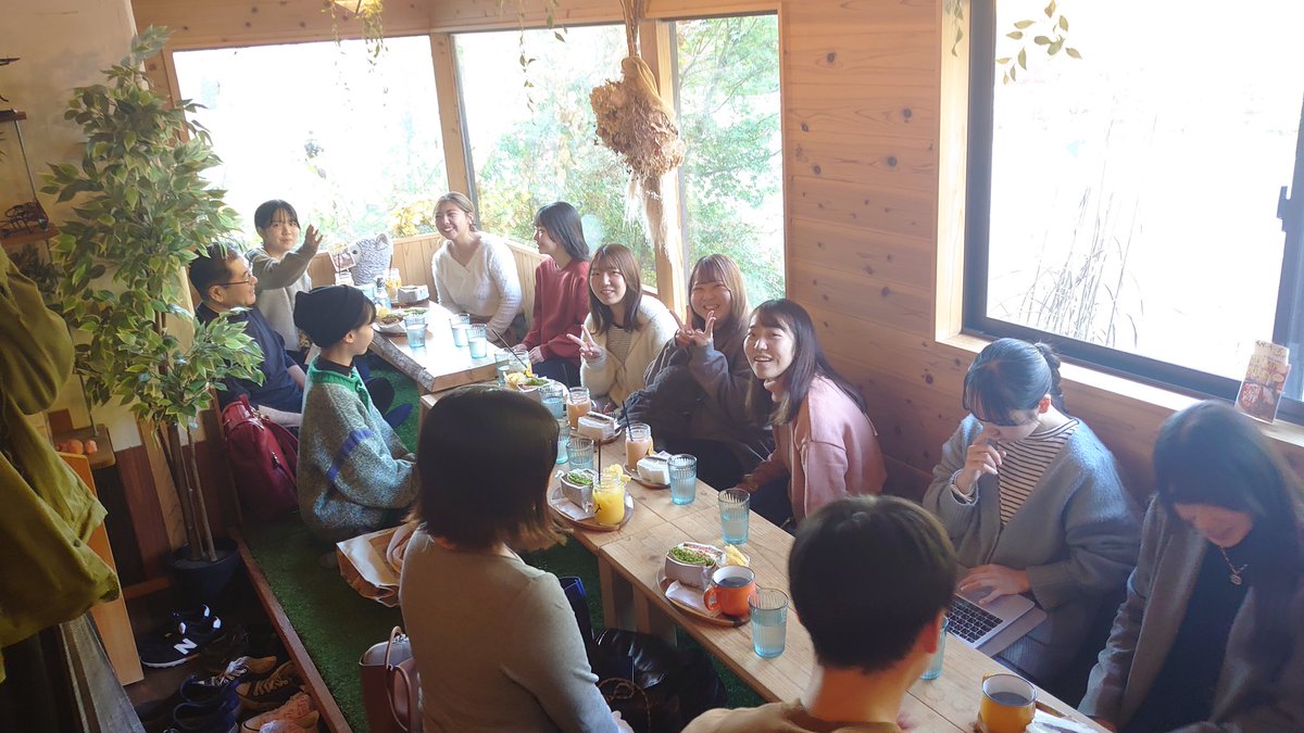 TUADkikaku_pr's tweet photo. ��片岡ゼミ 総集編🫧
1年を通して活動してきたゼミも今月で最後😭
ということで、これまで投稿していなかった写真をお届けします📸
11月に @GLAMPiC_286 で #BRNs & #i2 合同の交流会を実施🥳
プロジェクトの報告プレゼンや卒制発表の他、学年を超えた交流も最高に楽しかったです🌷
またやりたいな🥲 https://t.co/eTe1yHOQUw