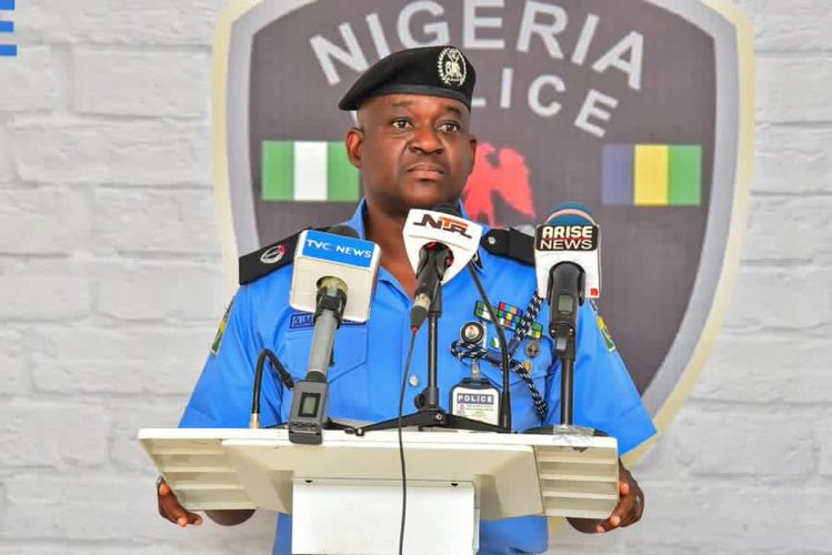 yabaleftonline's tweet photo. ‘No gree for anybody’ slogan can plunge Nigeria into crisis — Nigeria Police warns. https://t.co/RKXLDajVkx
