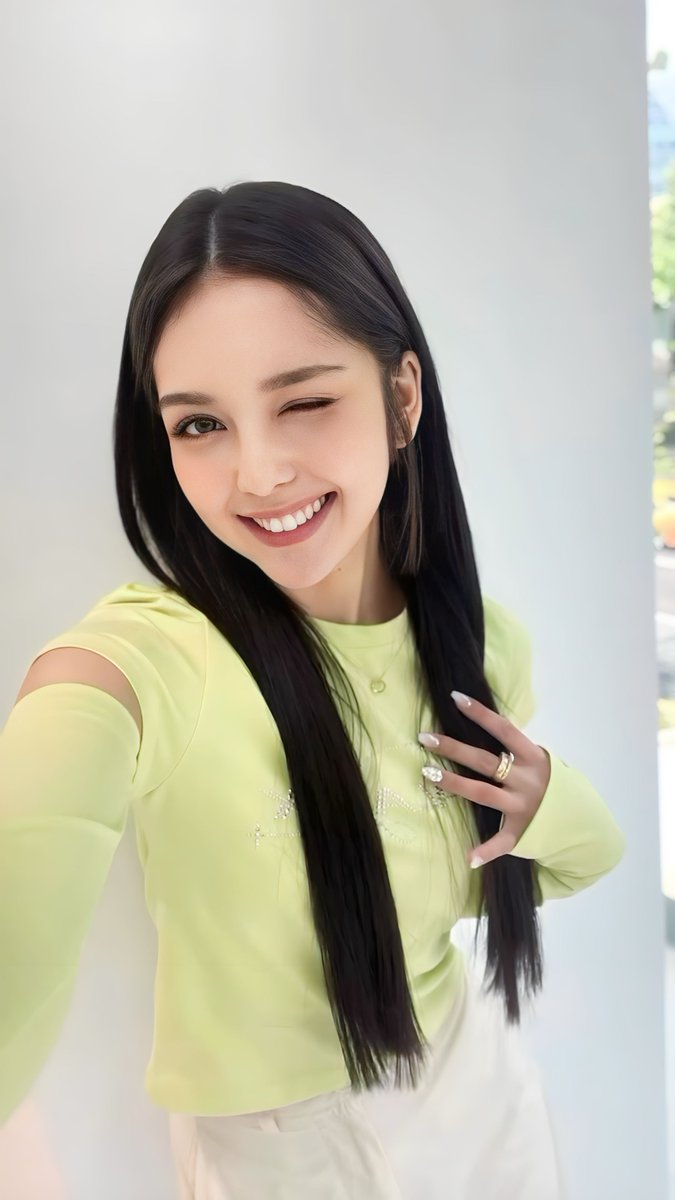 VimNiel's tweet photo. HD photos from Chanty's video posted on 1.08.24
-a thread-
1/12
@Lapillus_twt
@offclLapillus
#Chanty #Lapillus #라필루스 #샨티 #chantalvidela https://t.co/X60Ra5ymRk