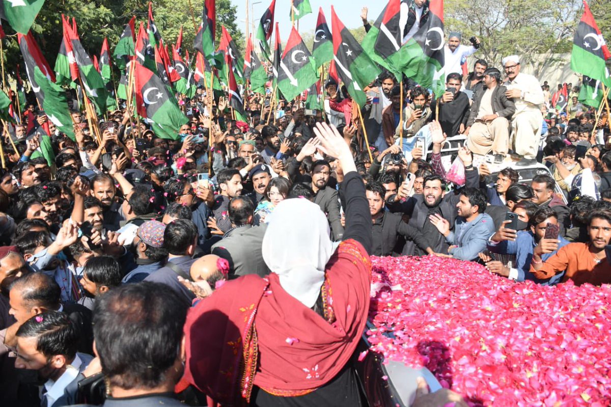 AseefaBZ's tweet photo. انتخابات کی تیاری زوروشور سے جاری ہیں! اپنا جذبہ برقرار رکھیں اور 8فروری کو تیر پر ٹھپہ لگاکر پاکستان پیپلز پارٹی کے نامزد امیدواروں کو کامیاب بنائیں۔ 
#Tandojam #Hyderabad
#VoteForTeer #VoteForPPP https://t.co/kIV9aKuxkE