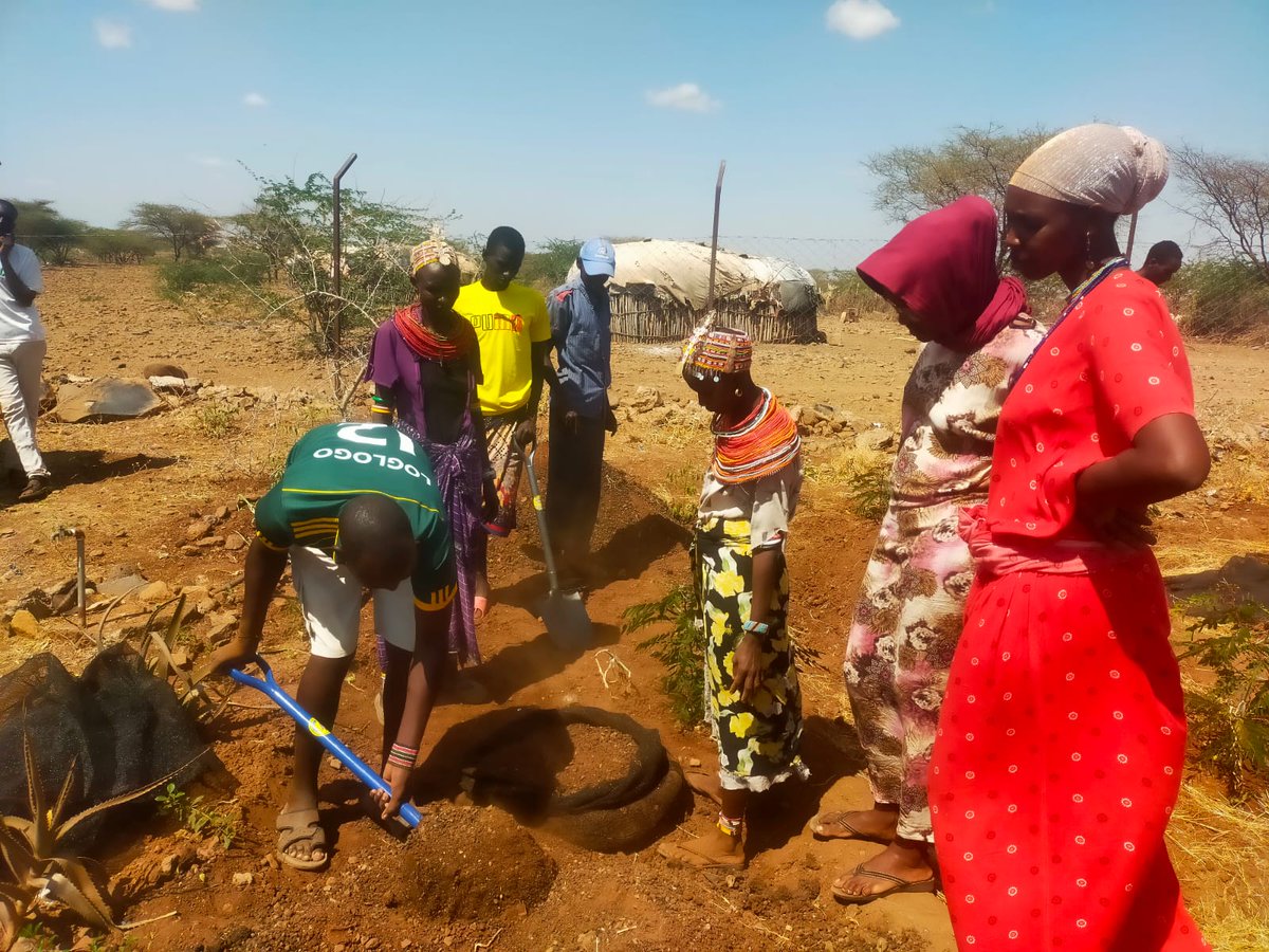 Talking about agroecology means talking about a resilient agriculture, and therefore about a system that meets both food needs and development needs, over the short and the long term, without destabilizing the earth system #climatejustice is #foodsovereighty