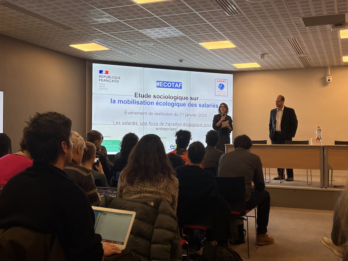 QuentinPcd's tweet photo. En direct de la @caissedesdepots pour la restitution de l’étude #ECOTAF menée par @gbsocio en partenariat avec @ObsRSE, @c3_d et @ademe : une galaxie de salariés mobilisés par la #transition écologique qui emmènent toute l’entreprise, en lien avec le respo #RSE 🌱@lacoopagricole https://t.co/4boaVAf9JQ