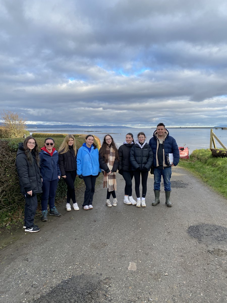ThornhillDerry's tweet photo. Our Yr 13 Eco-Ambassadors recently had the pleasure of working with Gareth Lamrock from @Eco_SchoolsNI &amp; @KeepNIBeautiful to complete a beach audit along Culmore Fort. A great hands-on experience, gathering primary data to help inform decision making for our local community. 🌎 https://t.co/CBEZSsYuNX