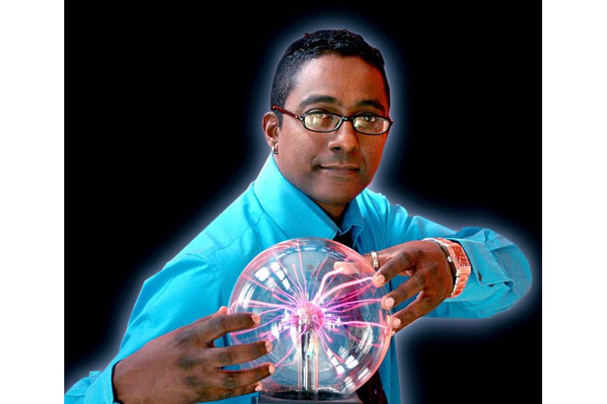 DUTAlumni's tweet photo. MATHEMATICS LECTURER AIMS TO ENCOURAGE THE YOUNGER GENERATION OF MATHEMATICIANS TO PURSUE NEW RESEARCH INTERESTS
https://t.co/pzIqz2SXQJ https://t.co/CmjMAf7zh4