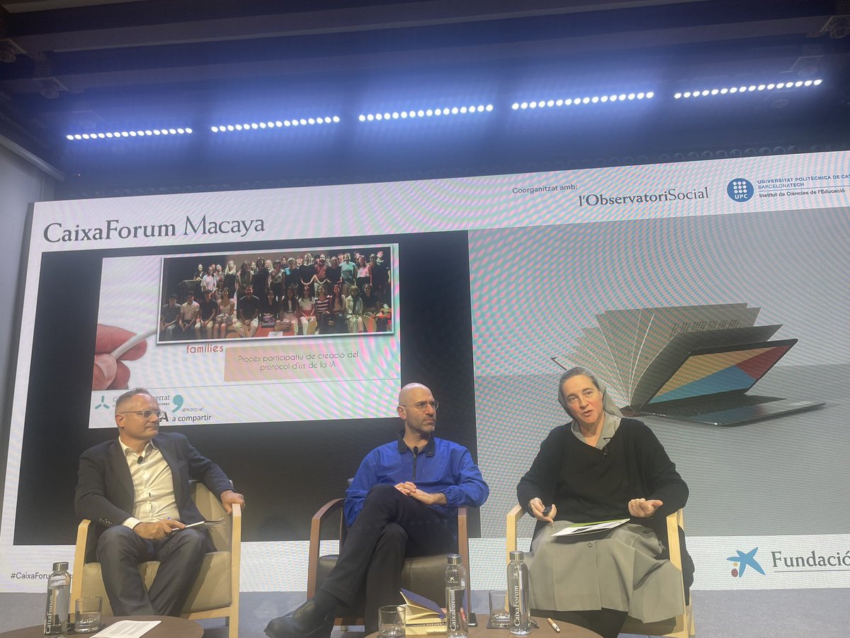 yolointento's tweet photo. Famílies @colemontse volem seguir imaginant  el 2024 amb la vostra confiança i des dels nostres valors els reptes del SXXI @MarIzuel https://t.co/q0UwooPhF0