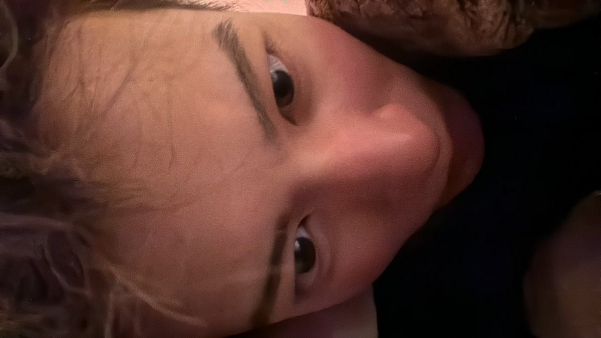 今日昼くらいから体重すぎて、熱測ってみたら、39℃。。
終わったあ。頭かちわれそーす。
あいさのコメントまってます。