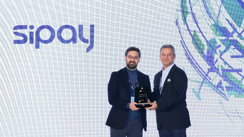 FinTechIstanbul's tweet photo. Türkiye’nin en hızlı büyüyen #fintek kuruluşu Sipay oldu
@sipaycomtr @DeloitteTurkiye 
https://t.co/T37qKfWUgq https://t.co/tErex0CyK8