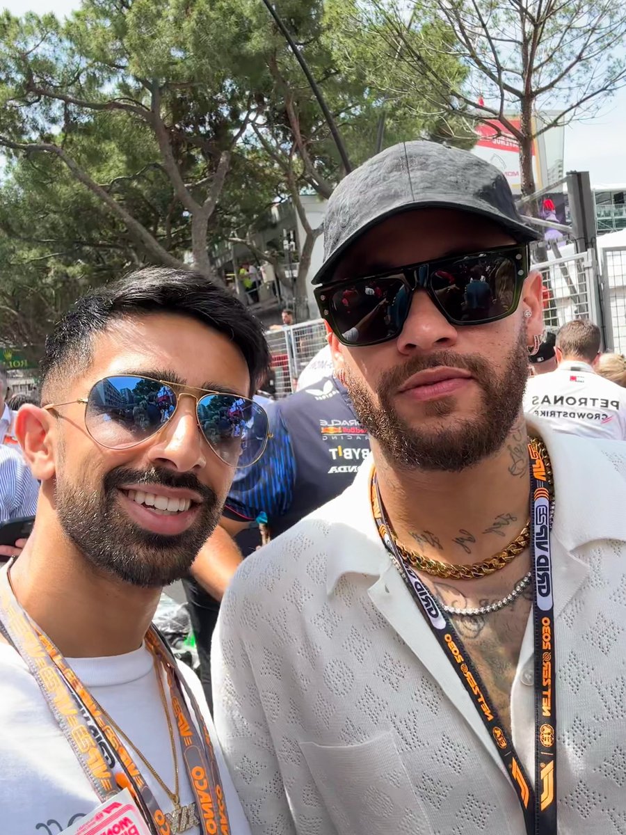 Sarvi_ndra's tweet photo. Day 2 of Surreal photos in the influencer space:

#Vikstar #Neymar #Surreal https://t.co/5OQMgPturU