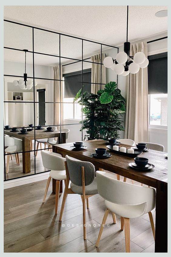FELIEHOME's tweet image. Small Space, Big Impact: Mirrored furniture can make a small room feel more spacious and light. Consider incorporating mirrored pieces to amplify the elegance in compact spaces. #SmallSpaceHacks #InteriorDesign ✨