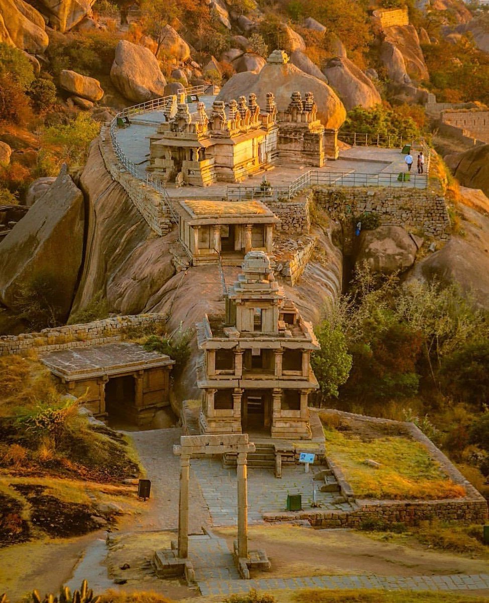 Vinod_r108's tweet photo. @TimesAlgebraIND Their ancestors told Fairy Tales but our ancestors built what they used to think were from Fairy Tales !!

SHINING GLORY OF OUR PAST.....!!

Chitradurga Fort, Karnataka, India https://t.co/Sd7WJ4SOiS