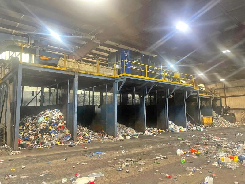exfactory's tweet photo. #SORTINGLINE 16 PERSON RECYCLING SORTING LINE https://t.co/ua2qoZnDRq #WoodworkingMachinery https://t.co/ejIaCcr55N