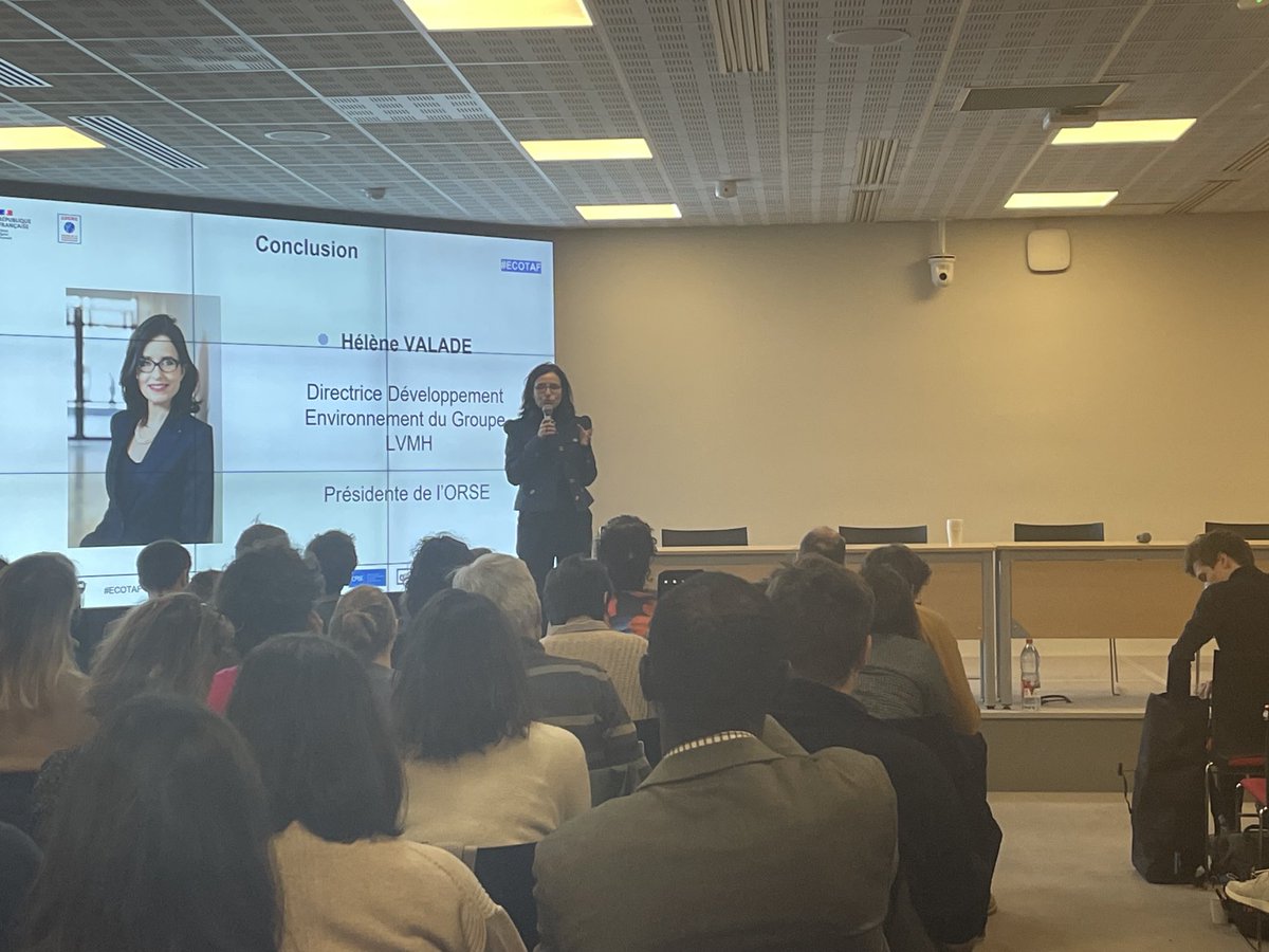 ObsRSE's tweet photo. Conclusion par @helene_valade de l'étude #Ecotaf. Comment poursuivre ces travaux, notamment avec les organisations syndicales, quelles alliances à imaginer, avec les dirigeants aussi. Rendons aussi visible les résultats. 🙏 @Ademe #RSE #activisme https://t.co/VjGTBKl5BY