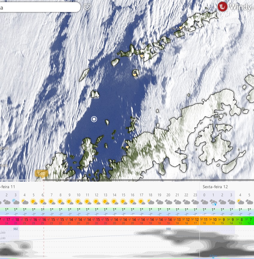 polar2e's tweet photo. The #THAWIMPACT team seems to have a window of opportunity early this afternoon to make the air connection between Punta Arenas and King George Island. https://t.co/eUWviGsxVs