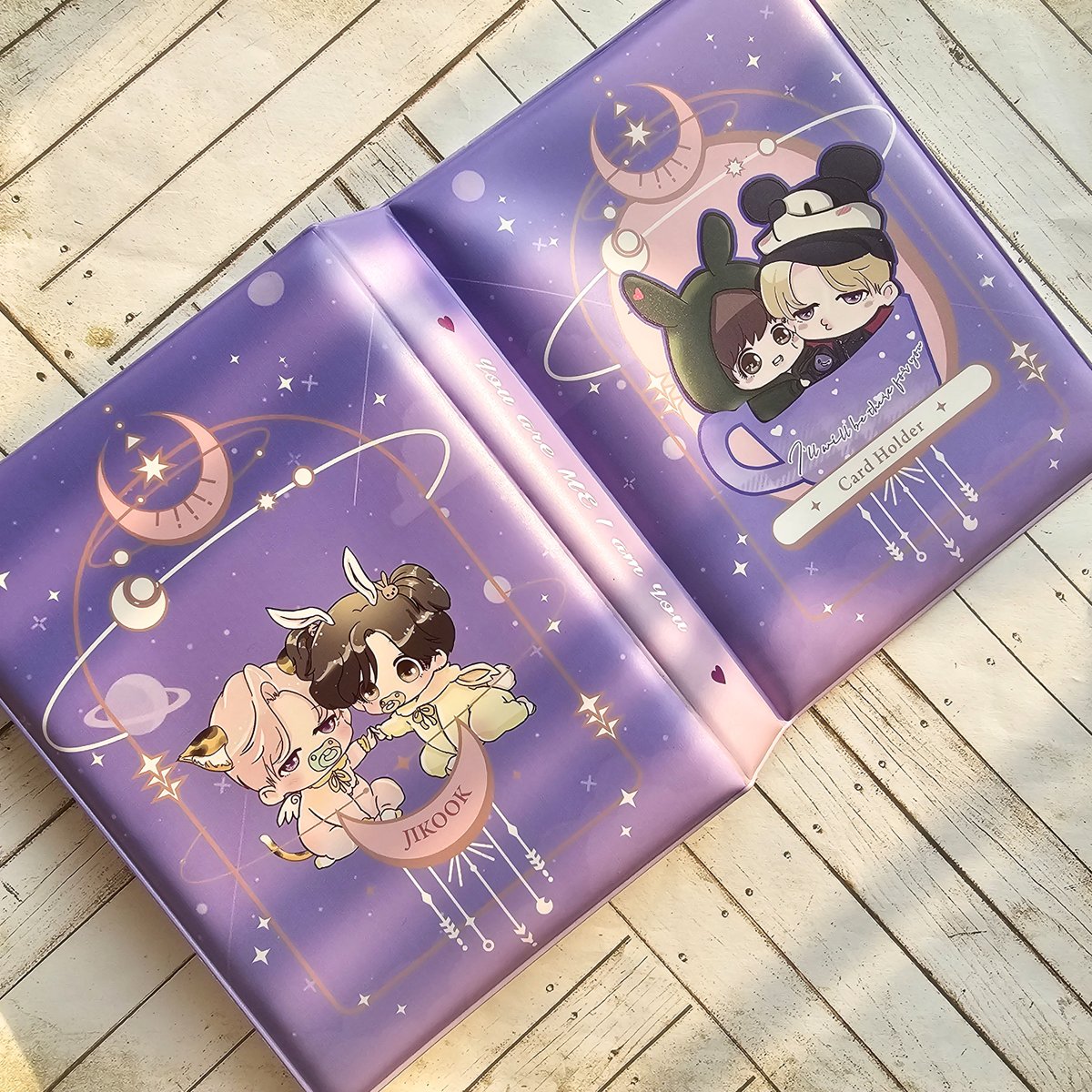 KoJikook's tweet photo. Jikook /Armyland card holder will be available on my next shop update^^
#BTSCARDHOLDER
#btsgift #btspin #btspincollection #BTS #λ°©νμλ
λ¨ #Namjoon #RM #Seokjin #Jin #Yoongi #SUGA #Hoseok #jhope #Jimin #Taehyung #V #Jungkook #Kpoppins #btsenamelpins #designdrop
@yonkwanmin https://t.co/t2yv2ASAoA