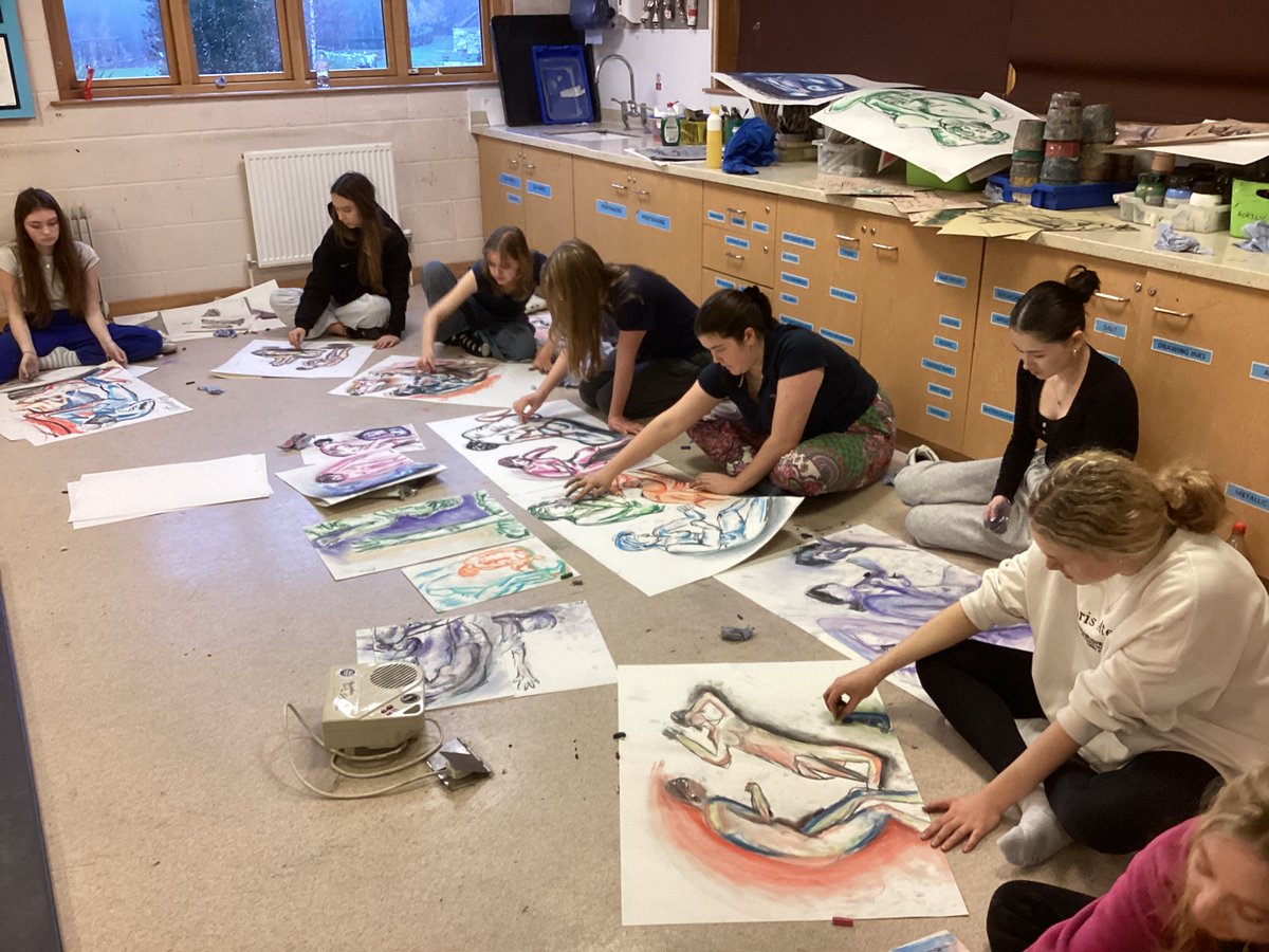 PipersSixthForm's tweet image. Thank you @royalacademy for leading a Life-drawing workshop for our AS and A Level @PipersArt Students. This was a valuable opportunity to build on drawing techniques whilst being introduced to a number of new and exciting ways to develop their skills as artists! #PipersInspire