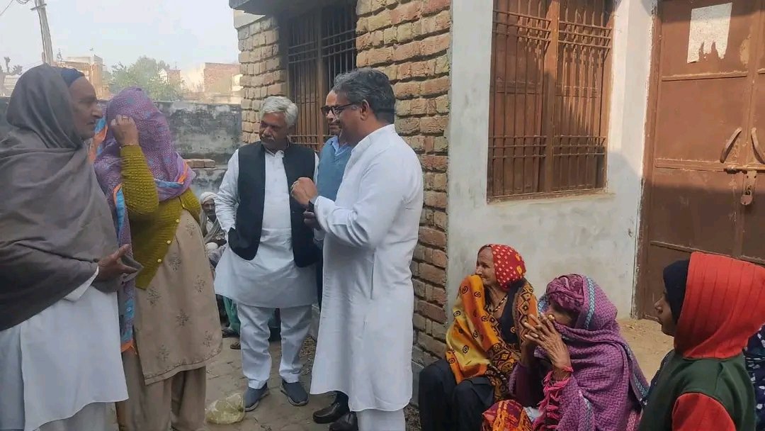 Sameer_Loharu's tweet photo. 23 दिसंबर को आखिल भारतीय कांग्रेस कमेटी द्वारा नियुक्त भिवानी_महेंद्रगढ़ लोकसभा क्षेत्र के कोर्डिनेटर श्री हंसमुख चौधरी के साथ गांव खरकड़ी, झांझड़ा हसनपुर, ढाणी अहमद, बरालू, दमकोरा, झांझड़ा श्योराण, झांझड़ा टोडा, झांझड़ा बास गांव में जन जागरण अभियान के तहत ग्रामीणों से रूबरू हुए। https://t.co/aDlG5IWFVb